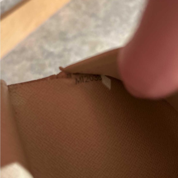 Louis Vuitton wallet - Picture 11 of 11